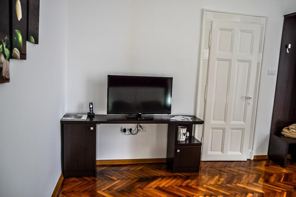 Modena Apartments Novi Sad Room photo